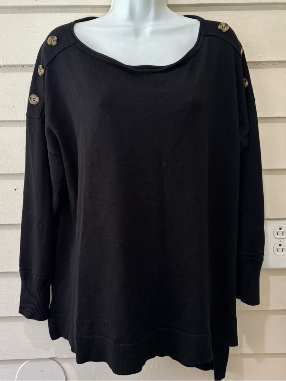🔥5 for $25🔥 Peyton Primrose Black Button Shoulder Shirt